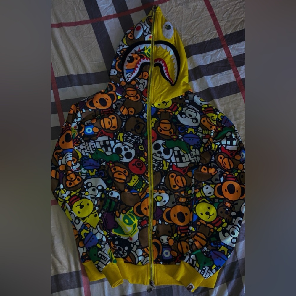 BAPE Milo Tiger Shark Full-Zip Hoodie A bathing ape NIGO Yellow/Multi Zoo. Sz M
